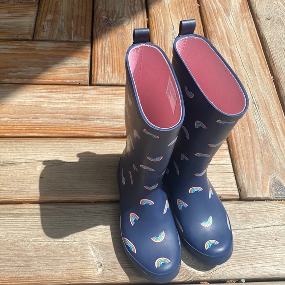 Cat & Jack Other - Girls Cat & Jack Navy Rain Boots with Rainbows
